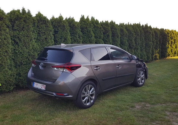 Toyota Auris cena 44900 przebieg: 43342, rok produkcji 2018 z Leszno małe 92